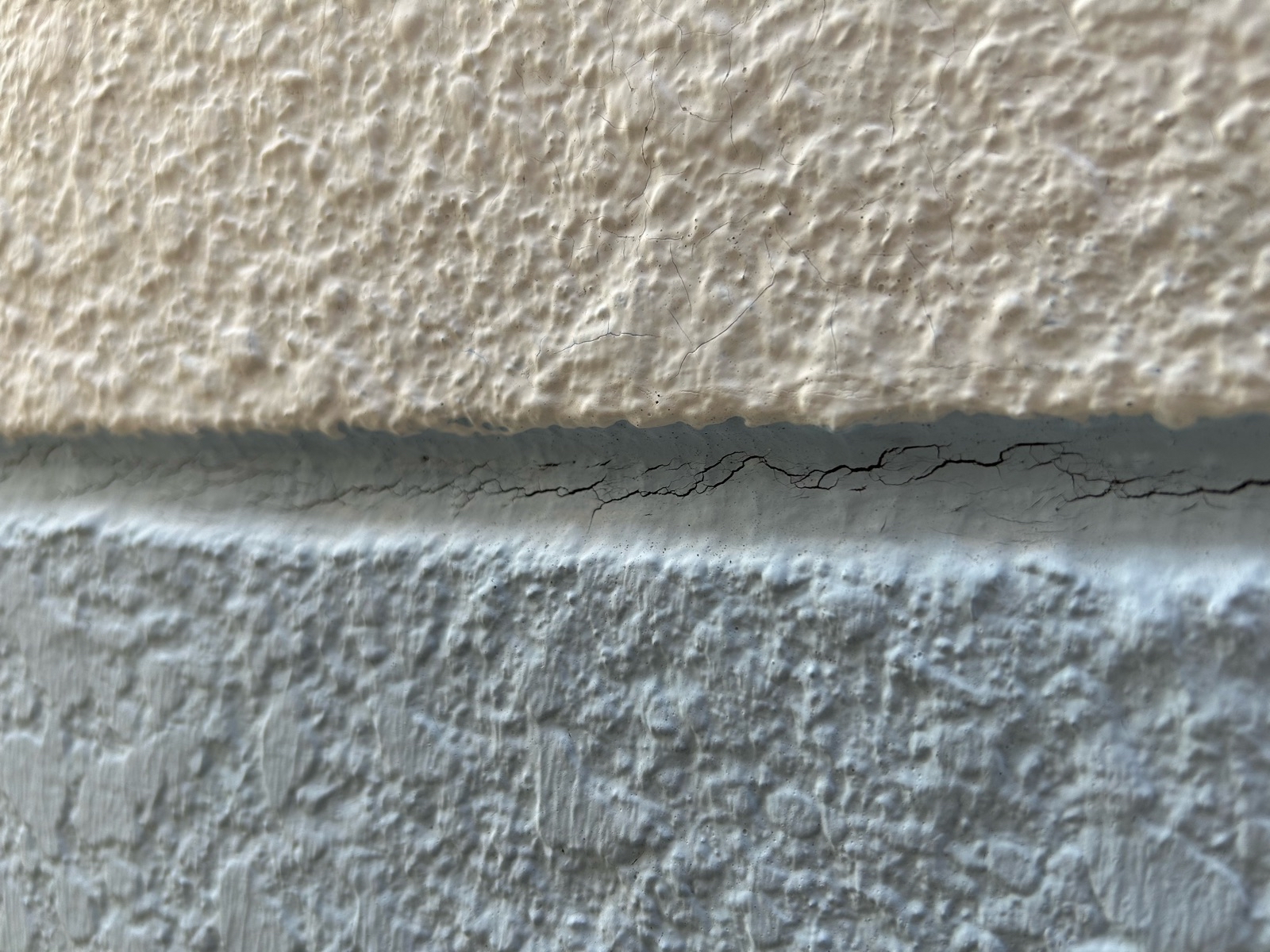 東郷町｜外壁塗装｜3階建て集合住宅